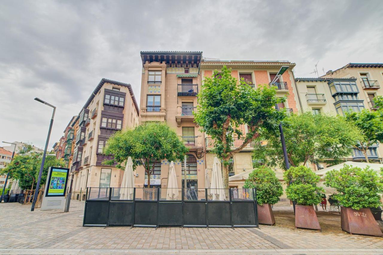 Apartamento La Laurel By Clabao ログローニョ エクステリア 写真