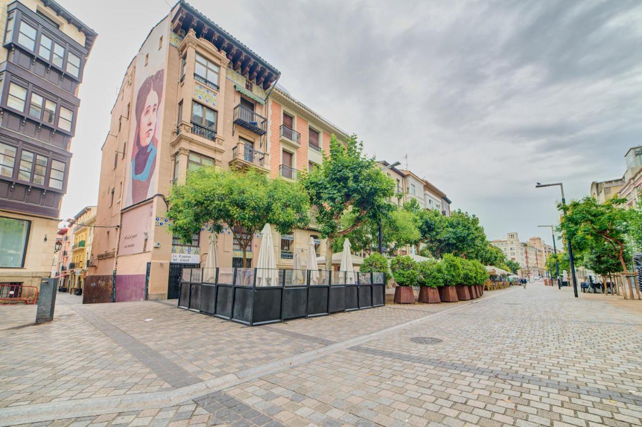 Apartamento La Laurel By Clabao ログローニョ エクステリア 写真